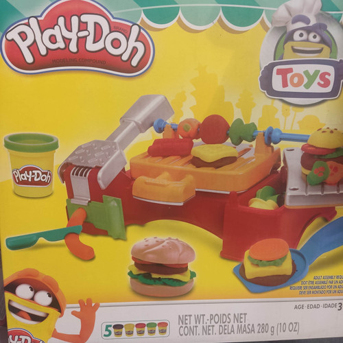 به همراه خمیر و دستگاه ساندویچ زن